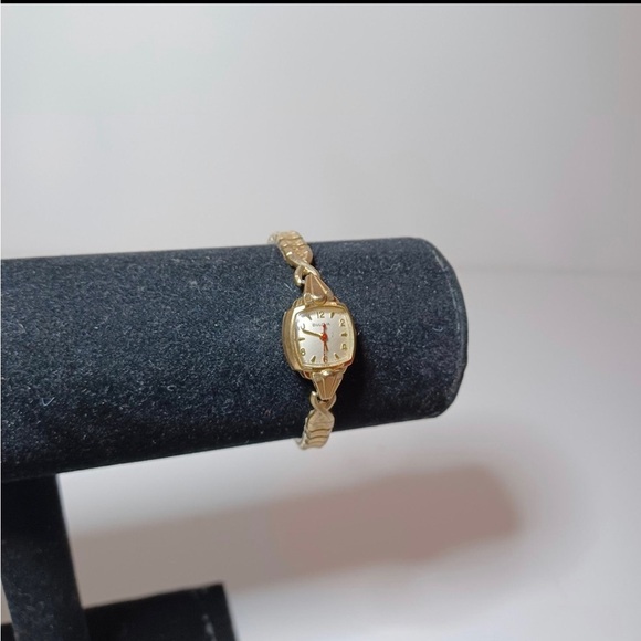 Vintage Bulova Swiss Manual Mechanical 10 K R.G.P. Bezel watch missing crown - Picture 1 of 7